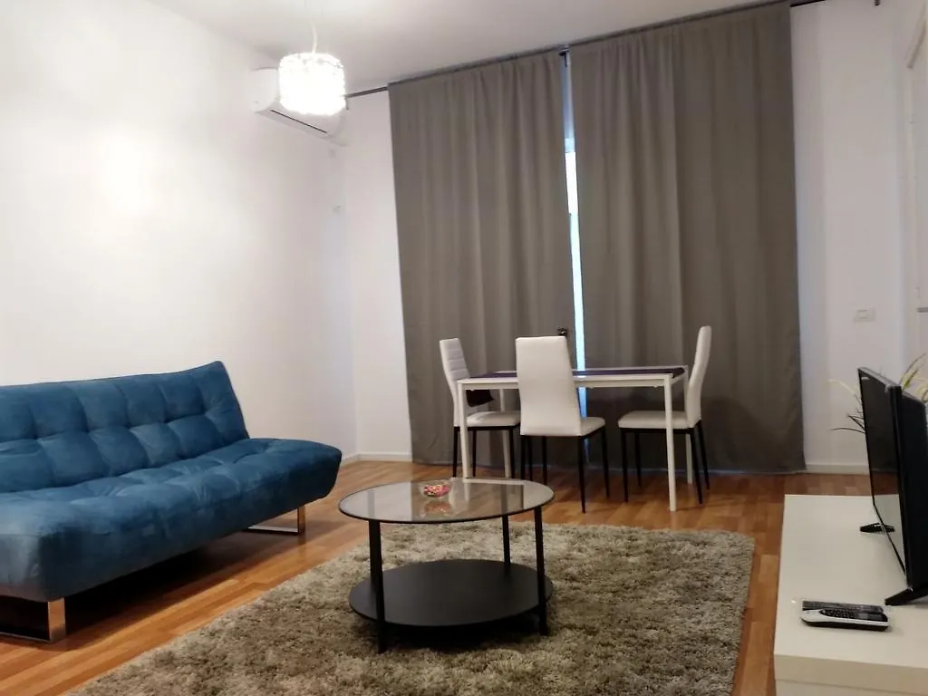 Black & White Hotel Bucharest Apartment